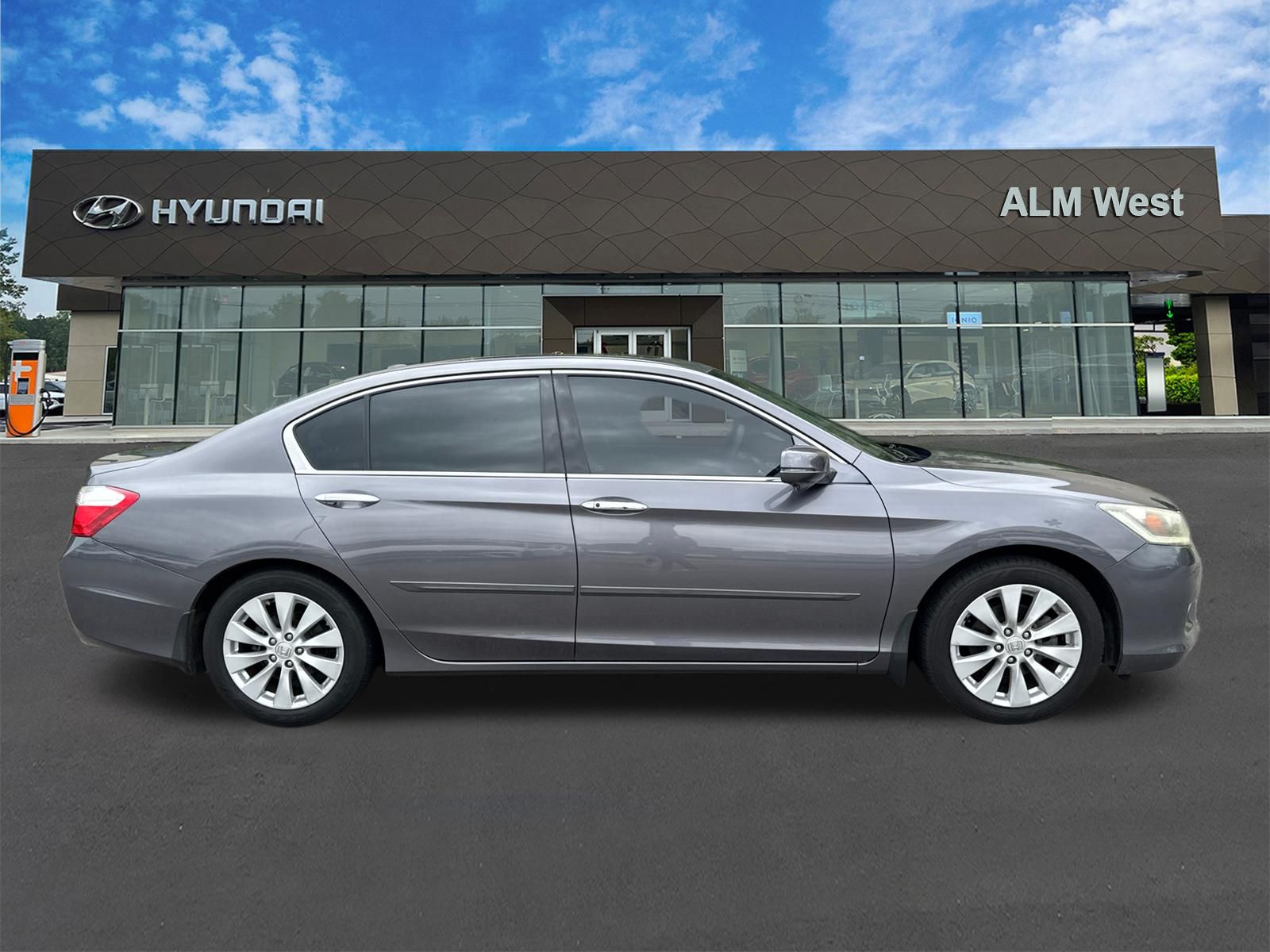 Used 2015  Honda EX-L image 4