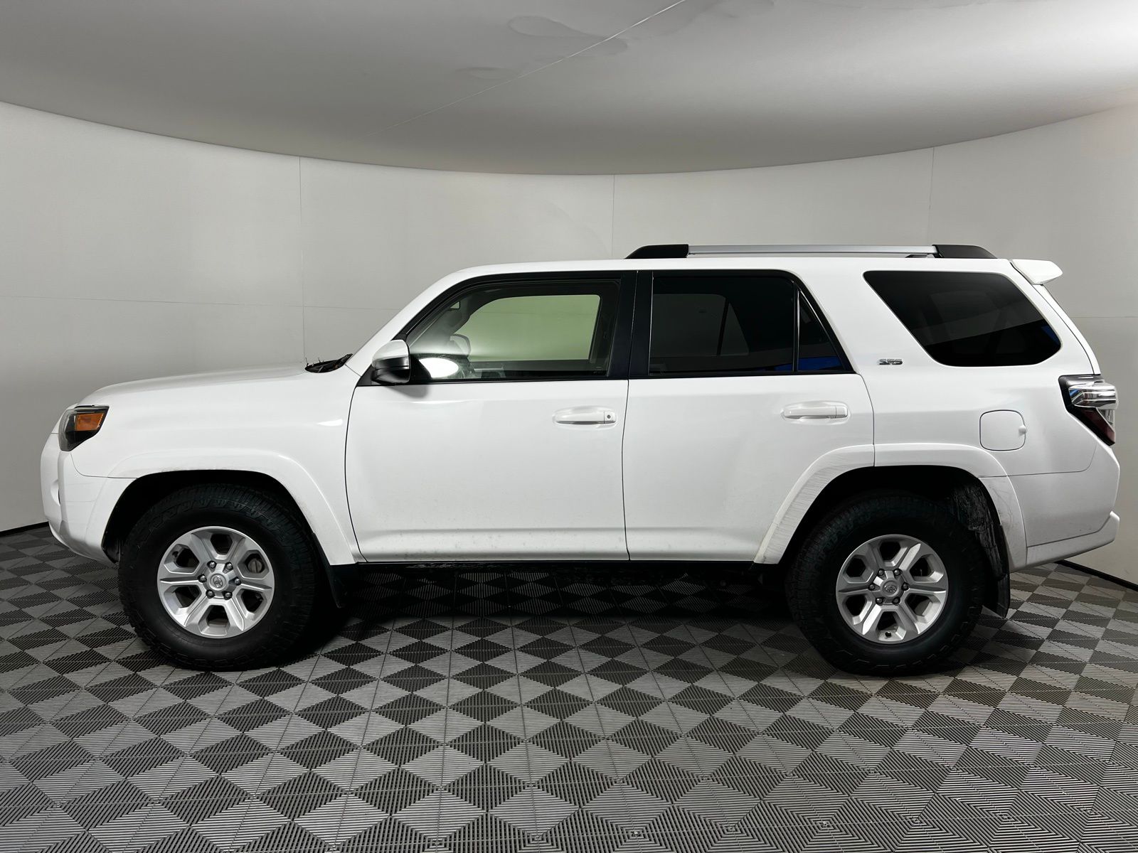 Thumbnail: 2023 Toyota 4Runner - 8