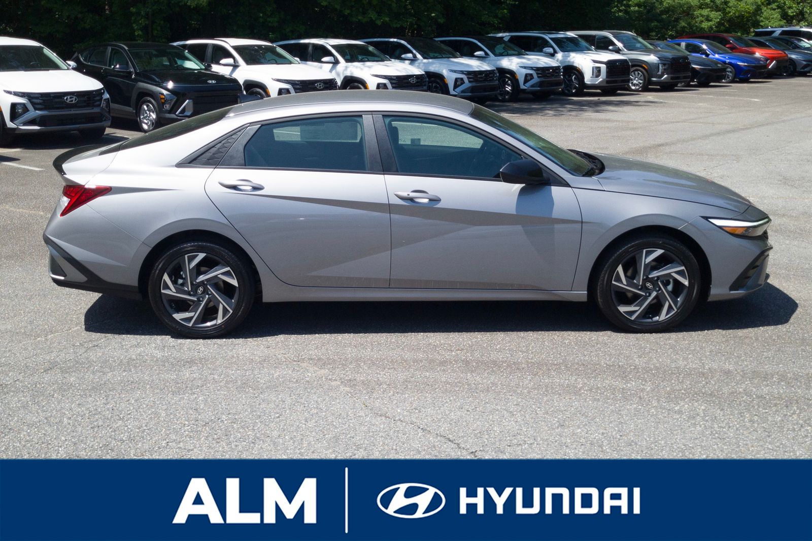 2025 Hyundai Elantra Hybrid SEL Sport photo 4