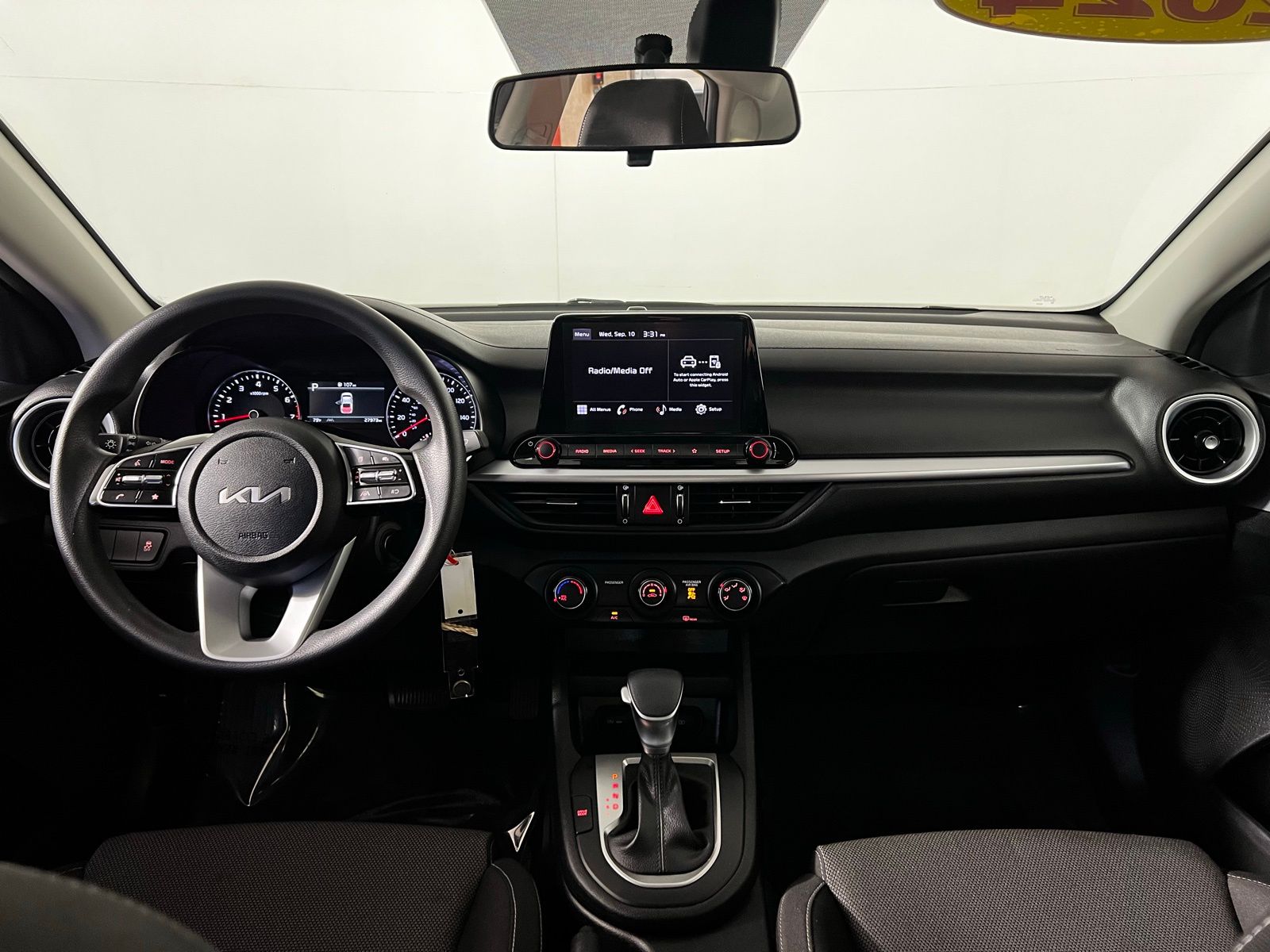 Thumbnail: 2024 Kia Forte - 21