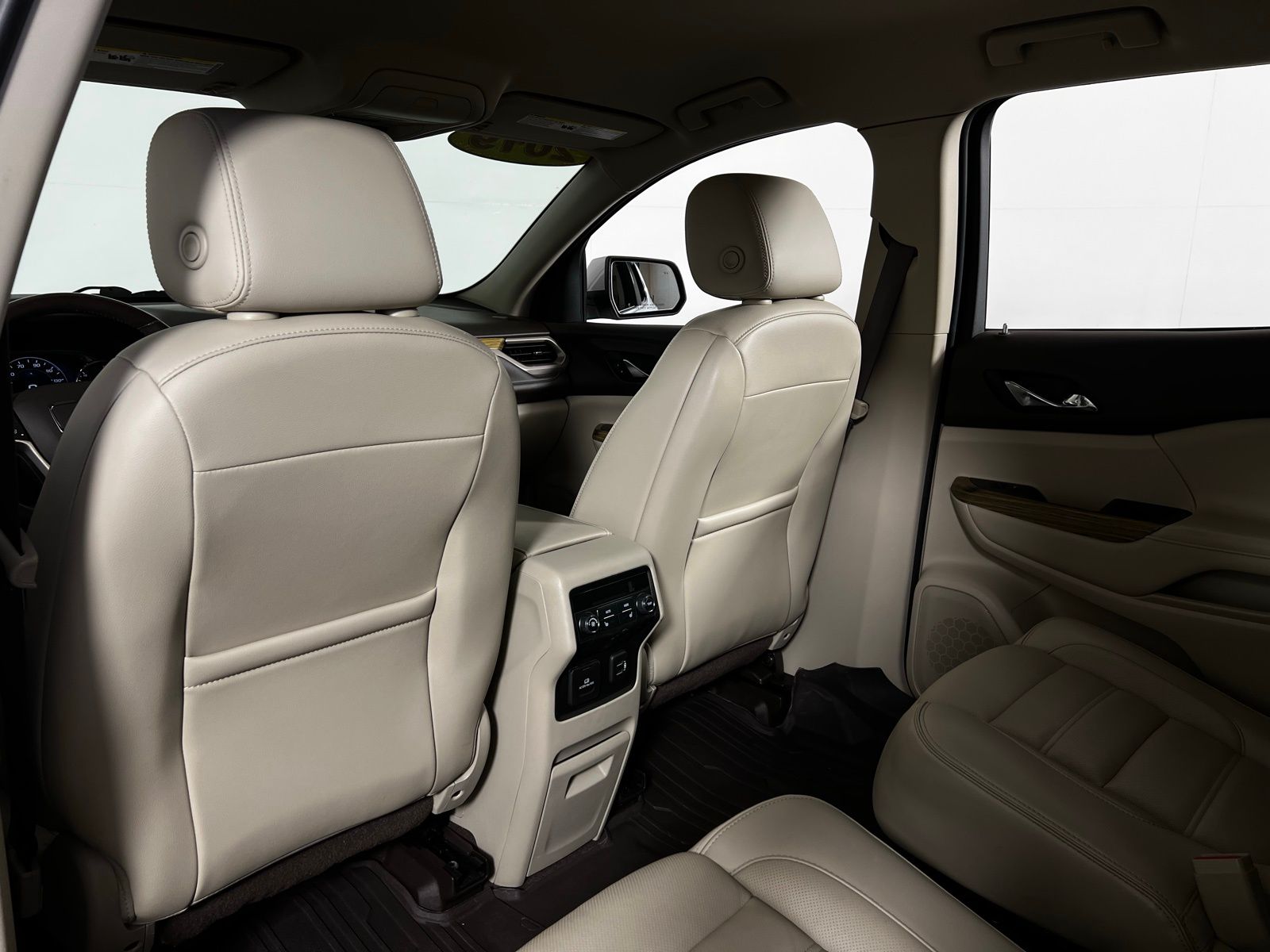2019 GMC Acadia Denali 24