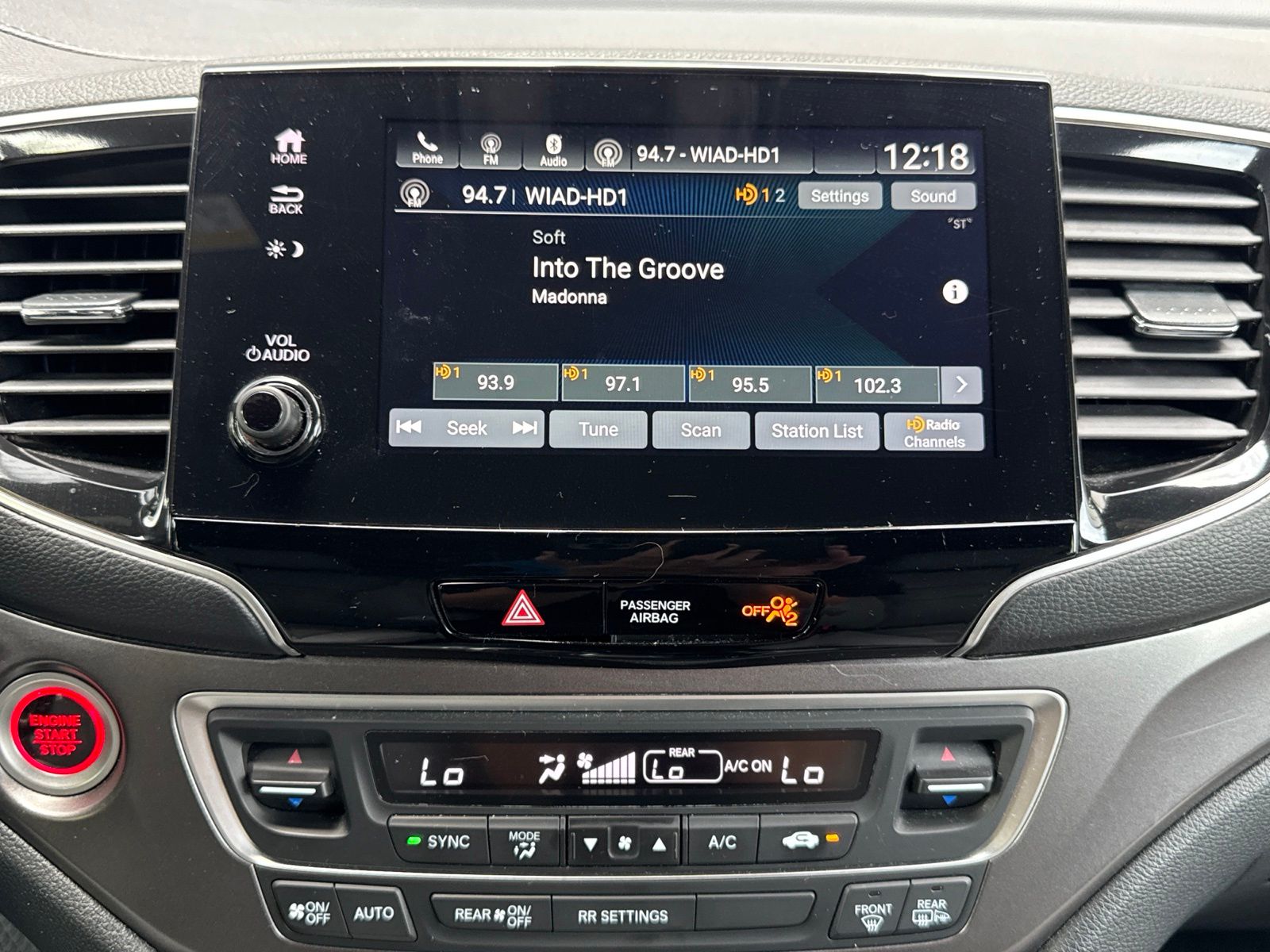 Used 2020 Obsidian Blue Pearl Honda EX-L image 30