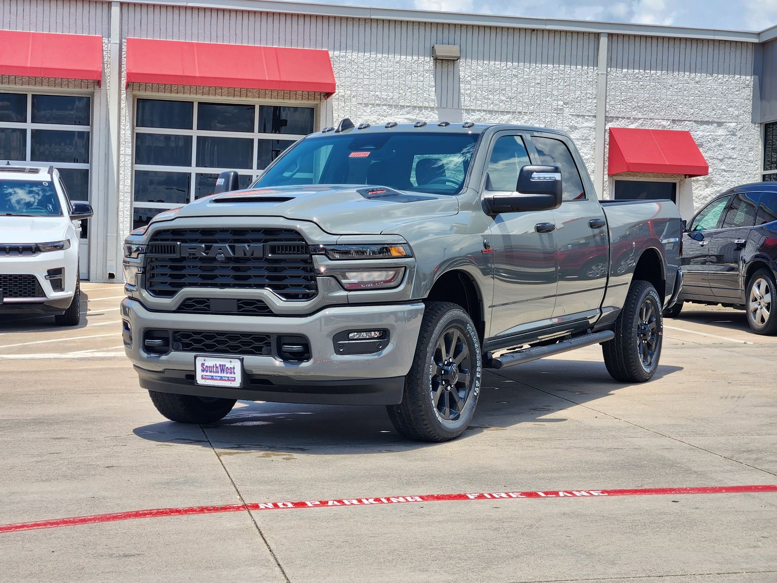 View vehicle photo 2