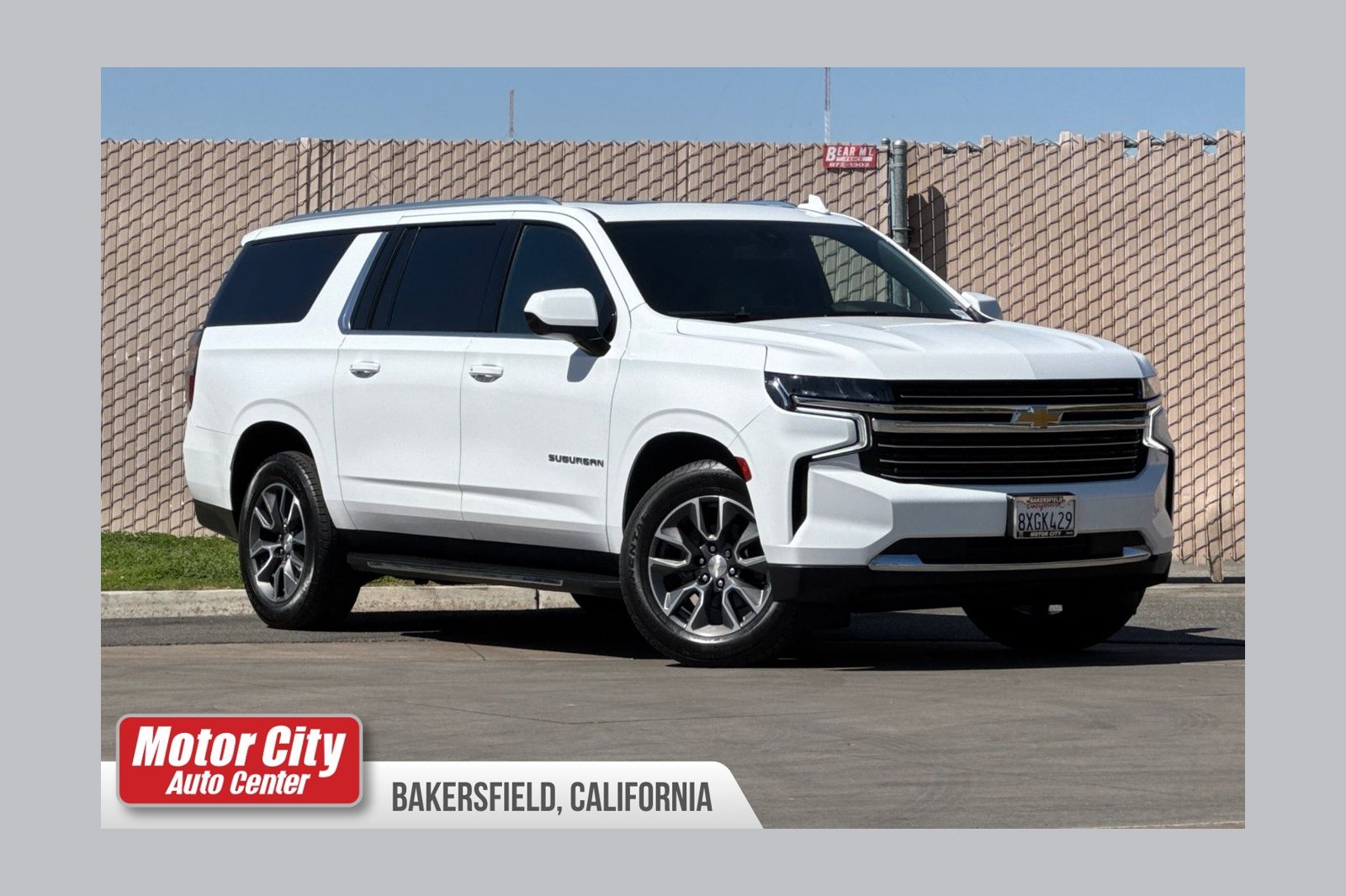 Summit White 2021 Chevrolet Suburban SUV / Crossover Four-Wheel Drive