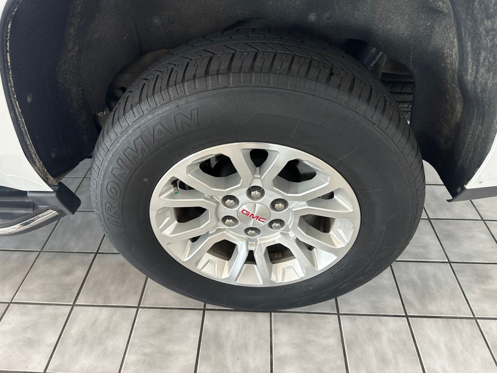 Used 2020 Summit White GMC SLT image 26