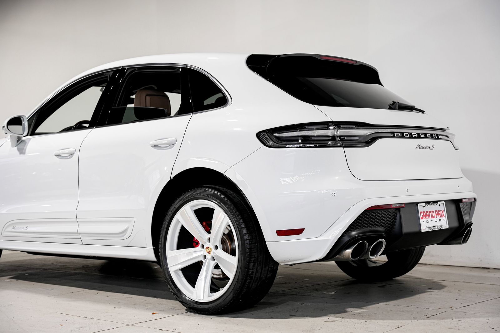 2023 Porsche Macan S — photo 41