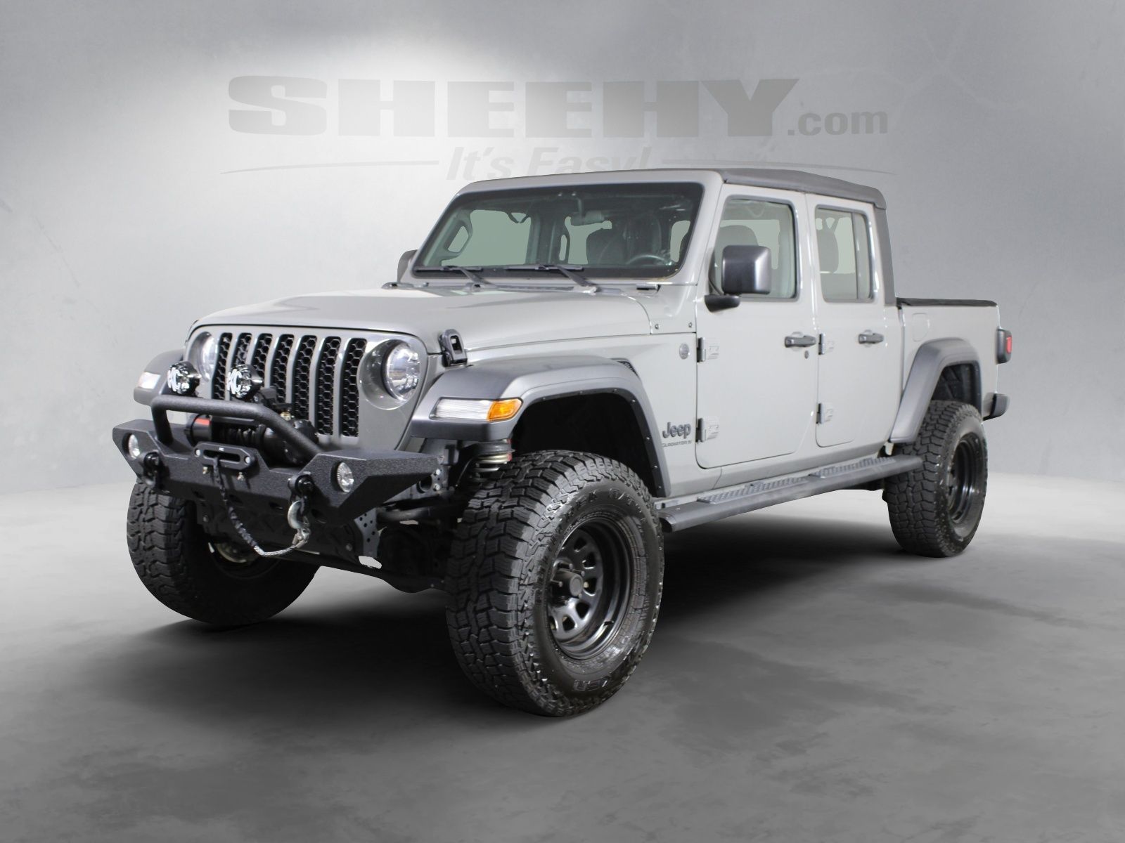 Used 2023 Gray Jeep Sport image 6