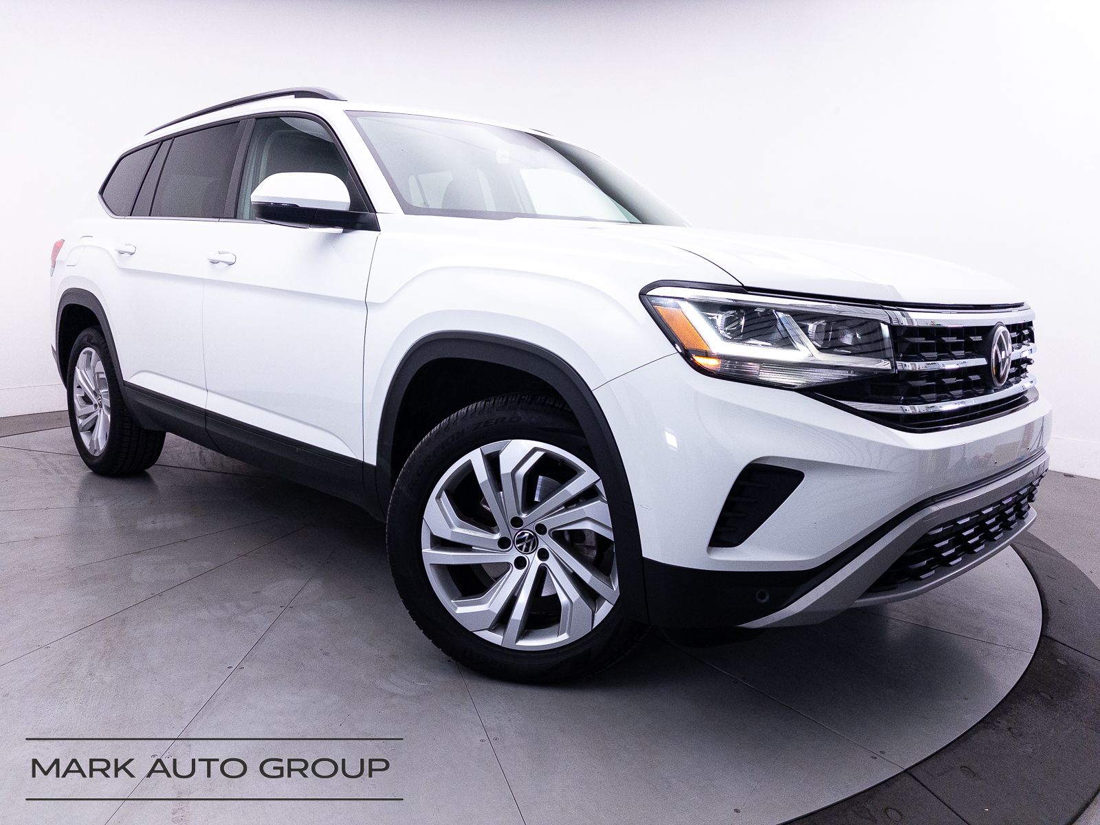 2022 Volkswagen Atlas 3.6L V6 SE w/Technology