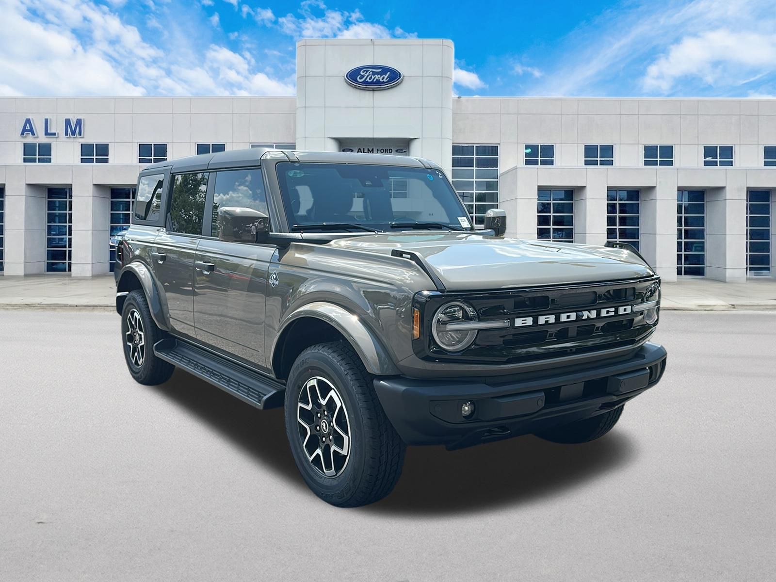 New 2026 Marsh Gray Ford Outer Banks® image 4