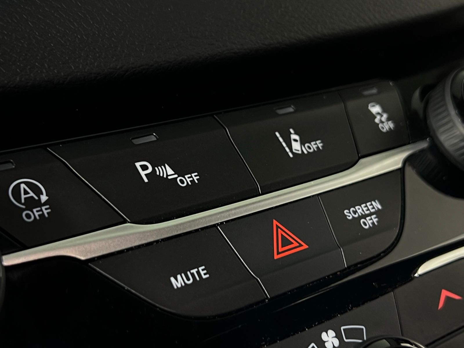 Thumbnail: 2024 Chrysler Pacifica - 22