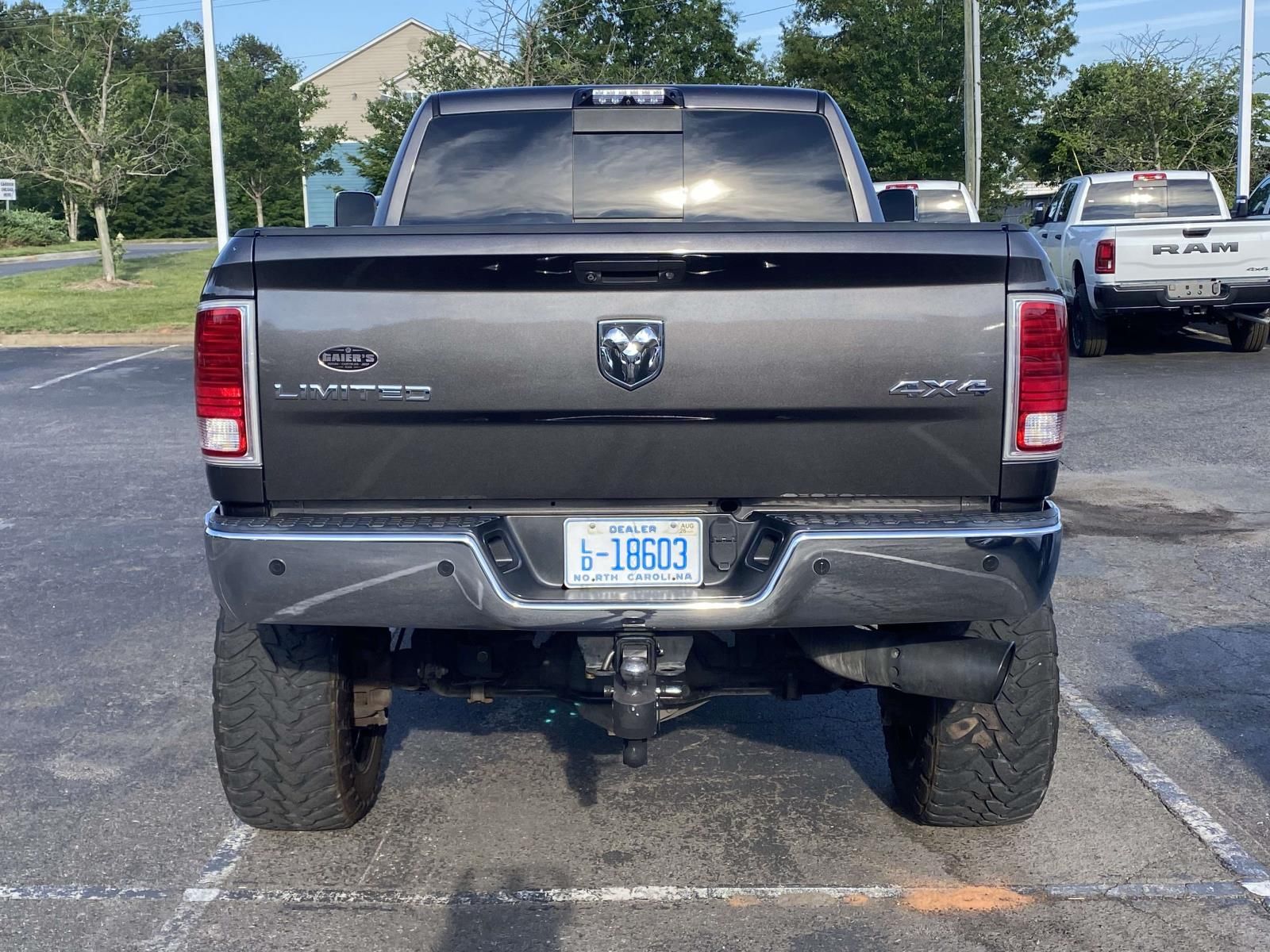 View vehicle photo 7