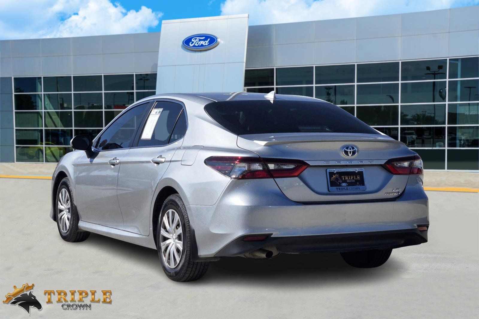 2023 Toyota Camry Hybrid LE 4