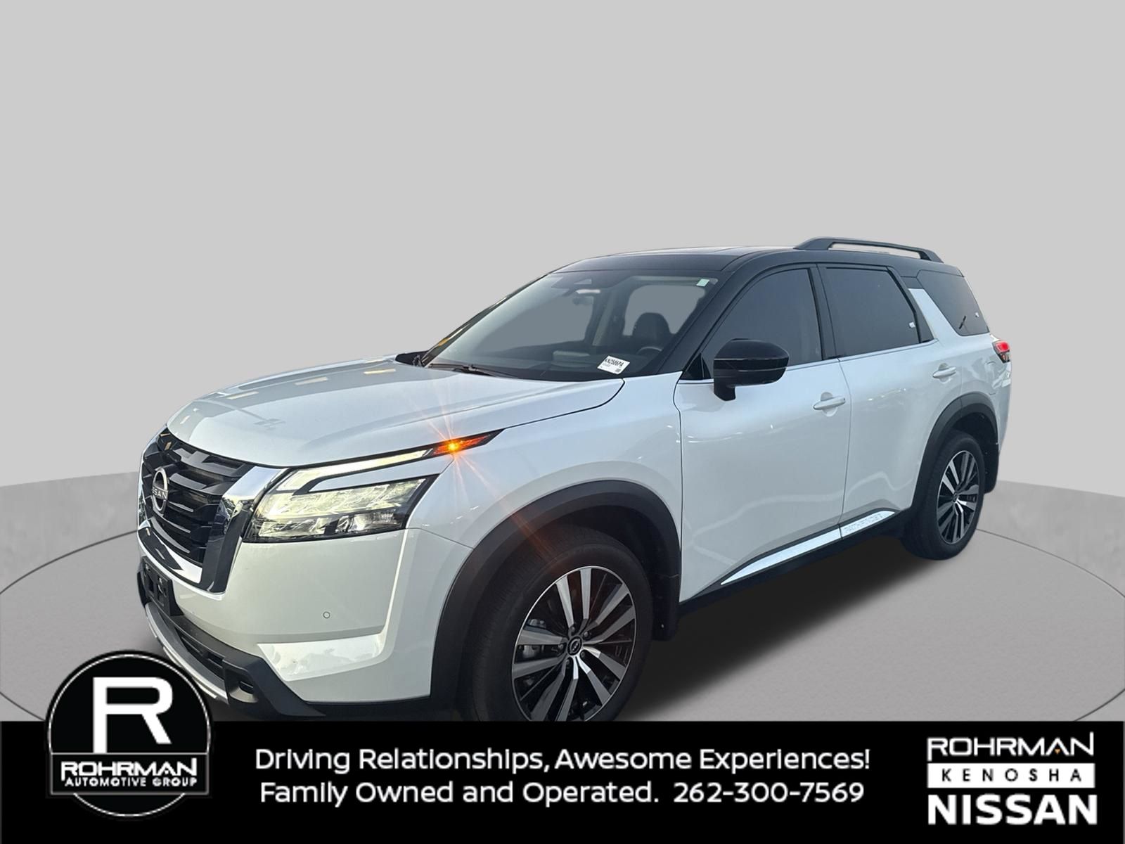 Everest White Pearl/Black 2025 Nissan Pathfinder SUV / Crossover All-Wheel Drive 9-Speed Automatic
