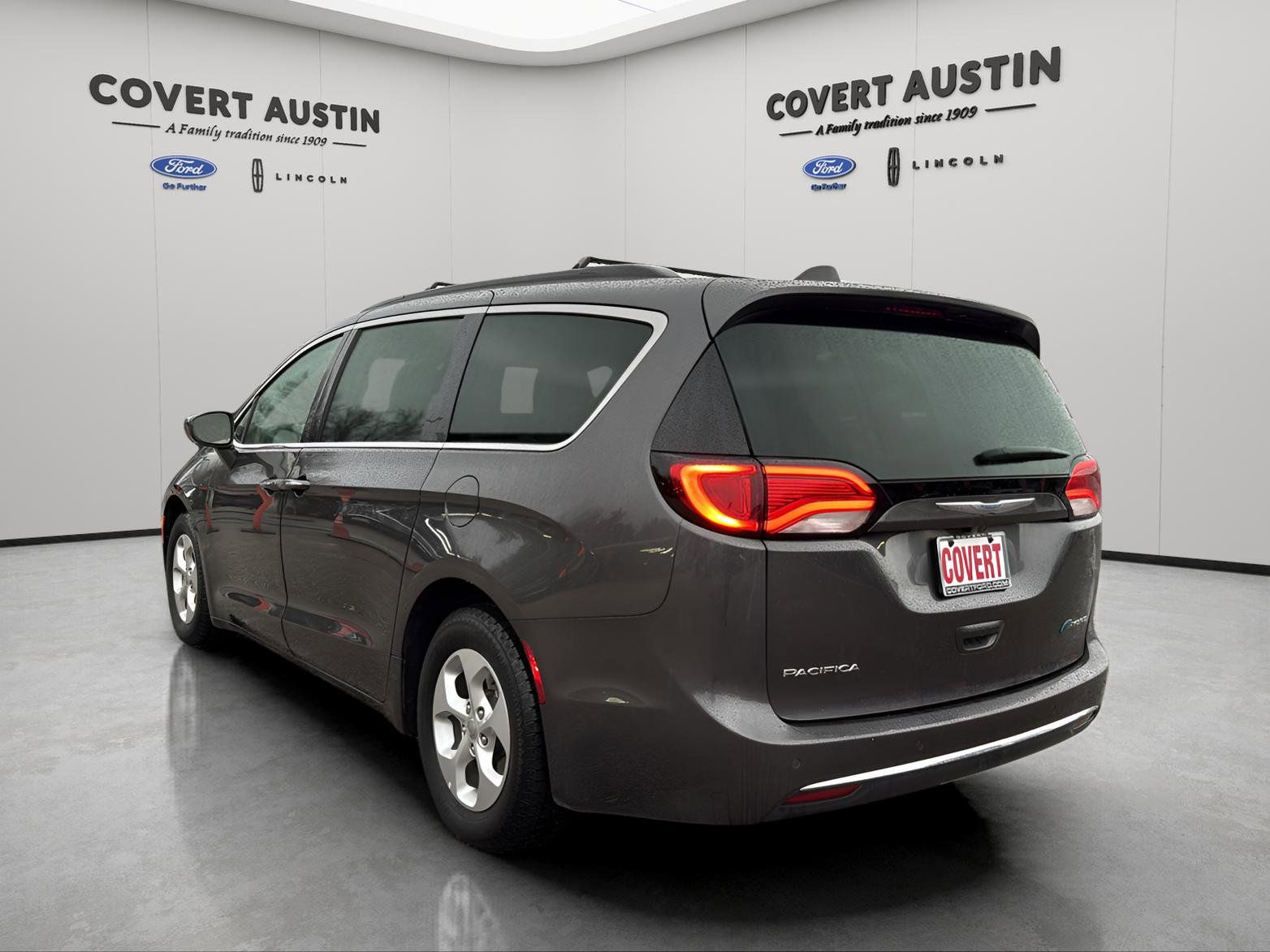 Used Car 2018 Chrysler Pacifica Hybrid  Touring Plus For Sale Under $20,000 In Austin, Texas