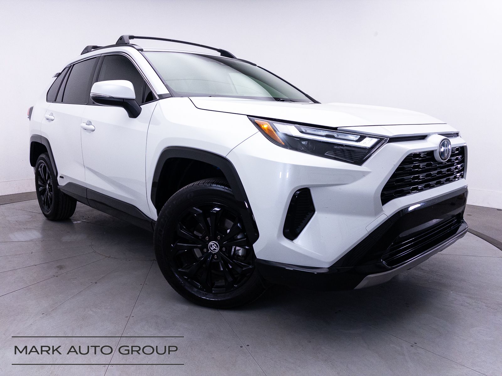 2024 Toyota RAV4 Hybrid SE
