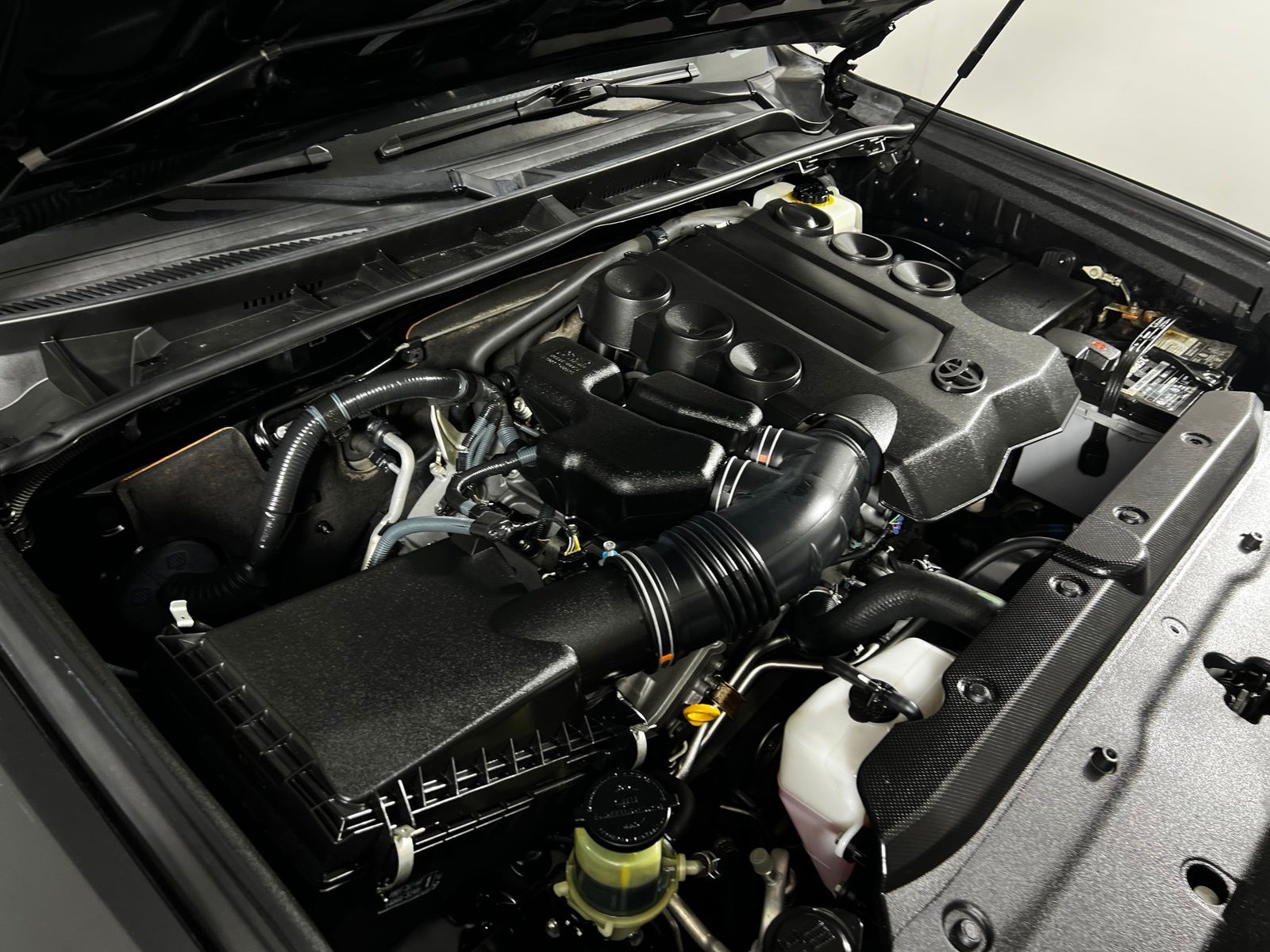 Thumbnail: 2012 Toyota 4Runner - 10
