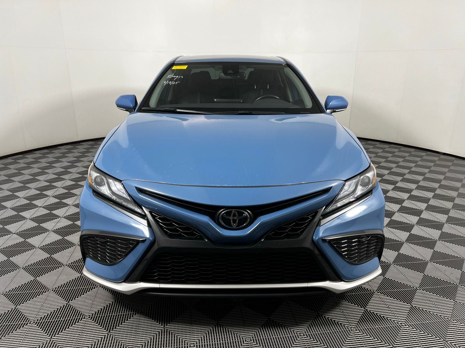 2023 Toyota Camry XSE 2