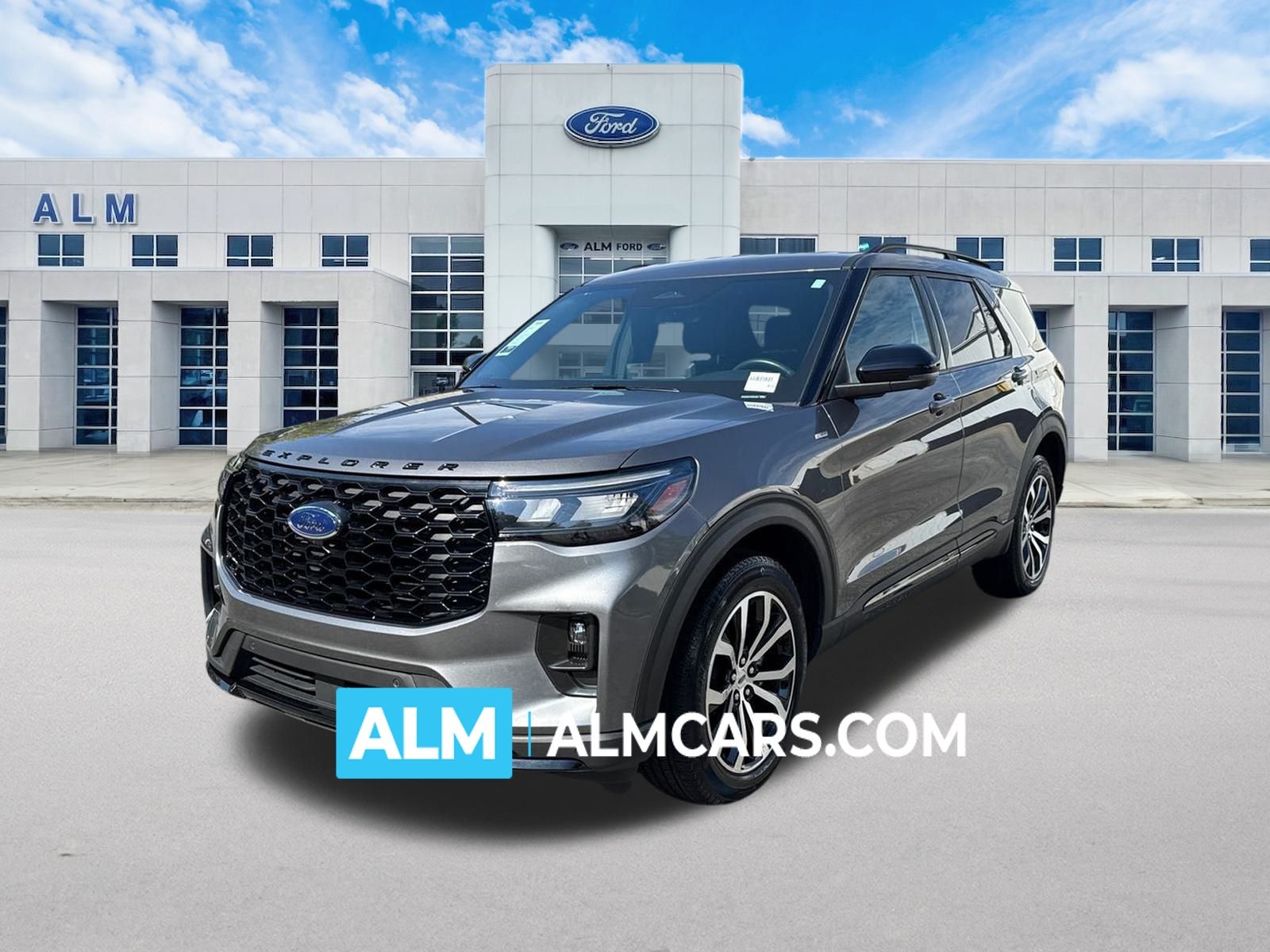 2025 Ford Explorer ST-Line