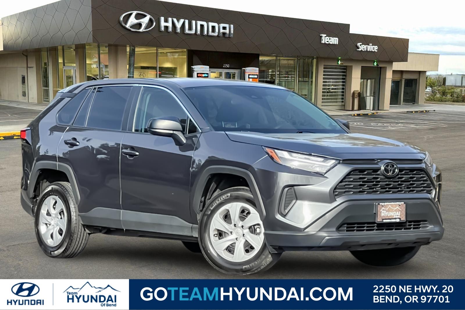 2024 Toyota RAV4 LE AWD