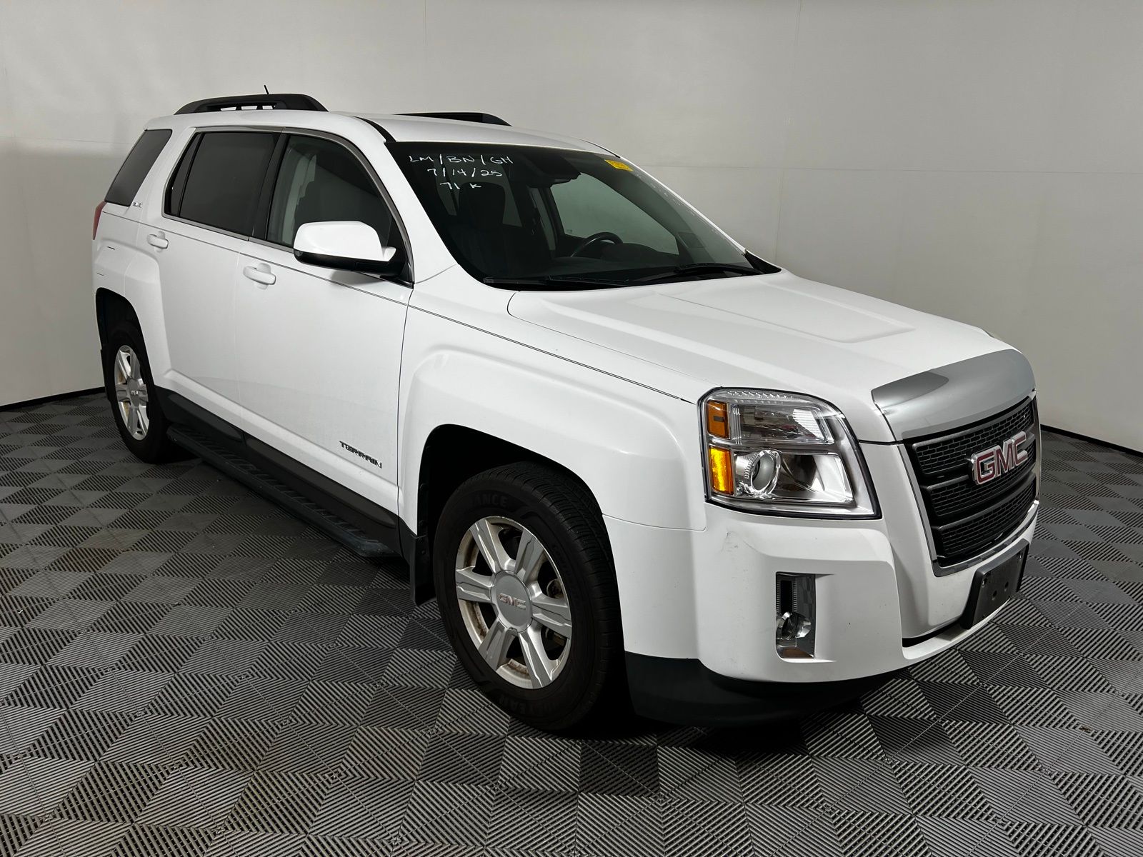 Thumbnail: 2015 GMC Terrain - 3