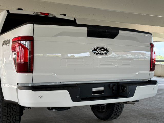 New 2026 Oxford White Ford XLT image 15