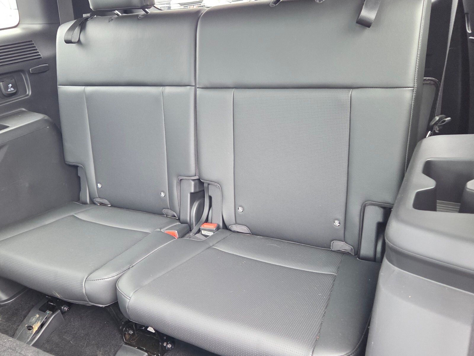 Used 2024 Green Hyundai Limited image 6