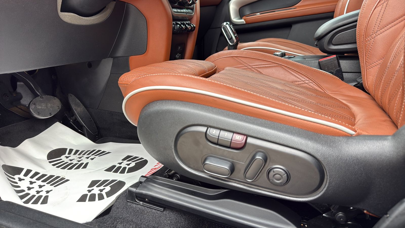 Used 2021 Gray MINI Signature image 8
