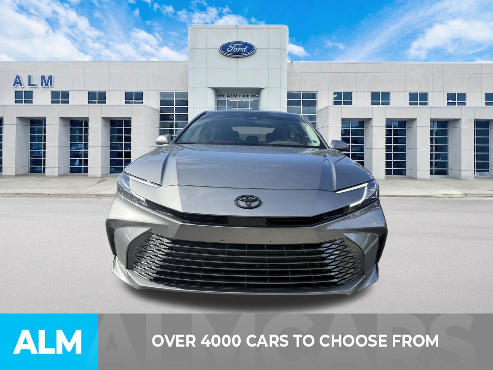 Used 2026  Toyota XLE image 2