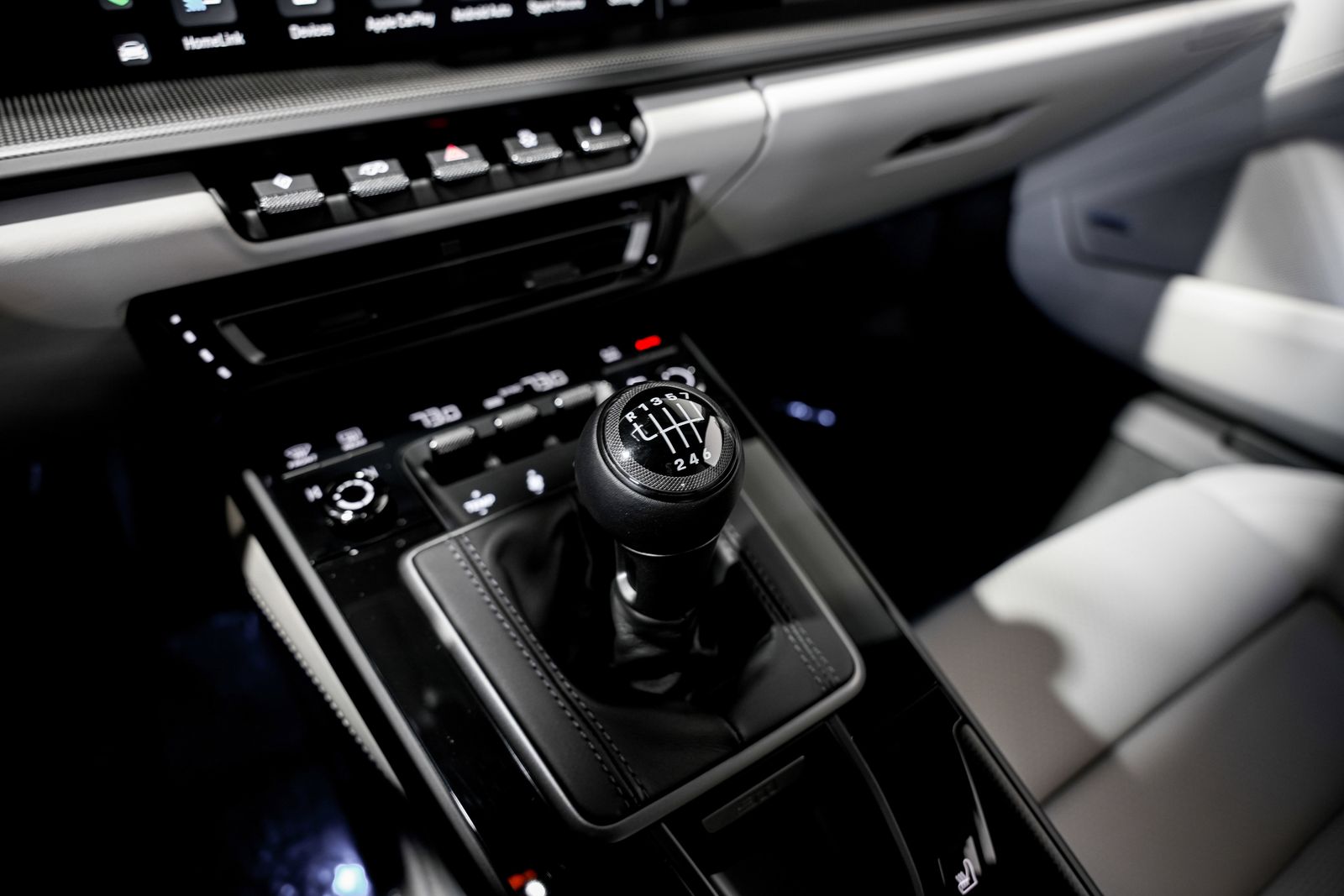 2022 Porsche 911 Carrera GTS — photo 16