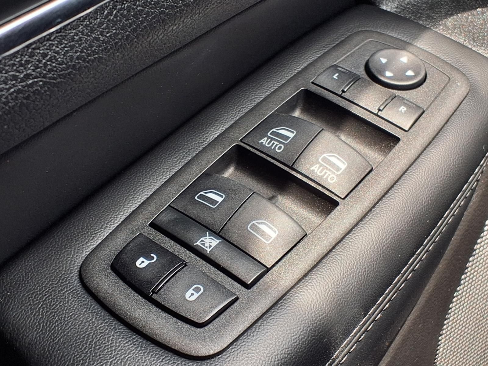 2022 Jeep Grand Cherokee WK Limited White at AutoSavvy Houston Northwest