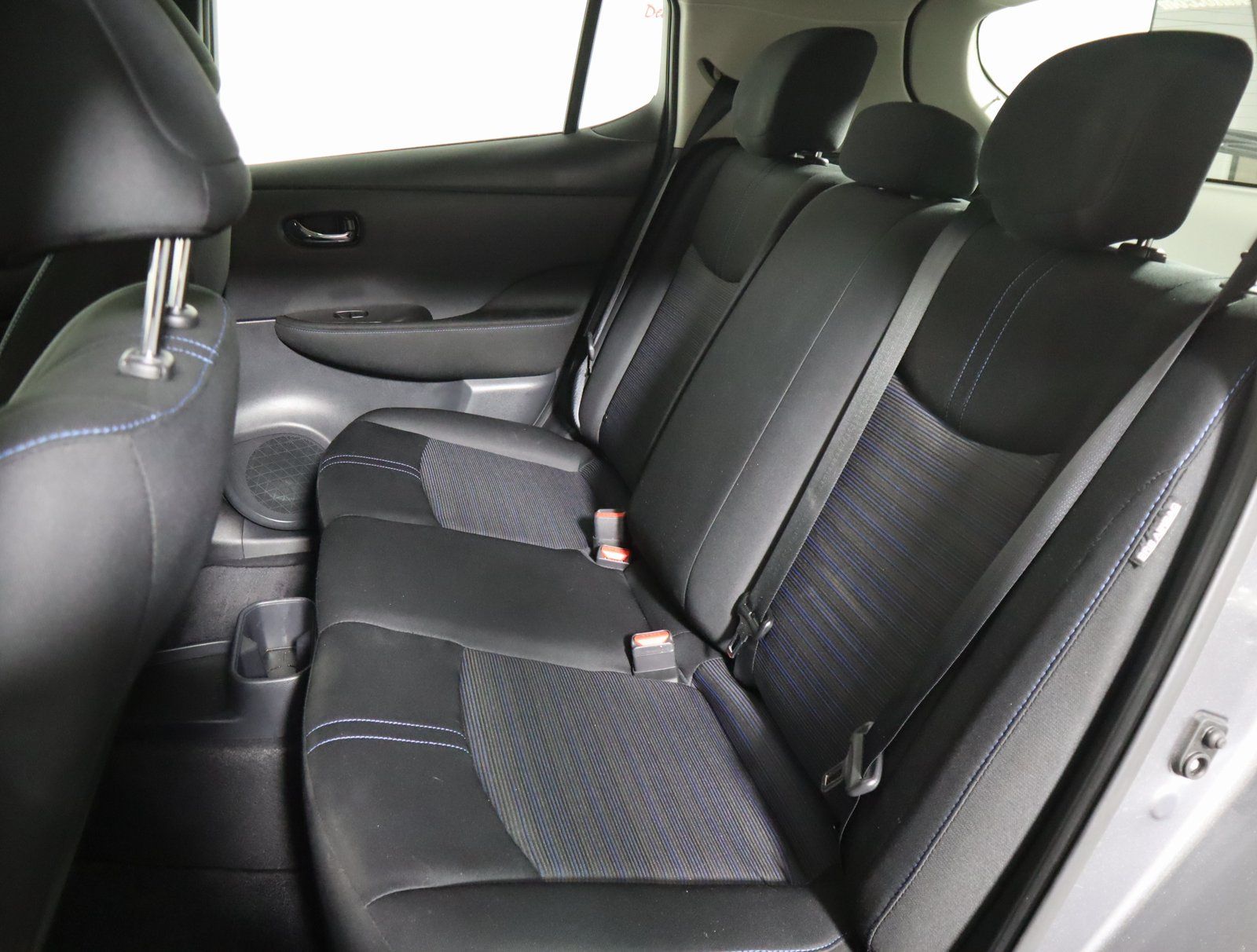 2023 Nissan LEAF S photo