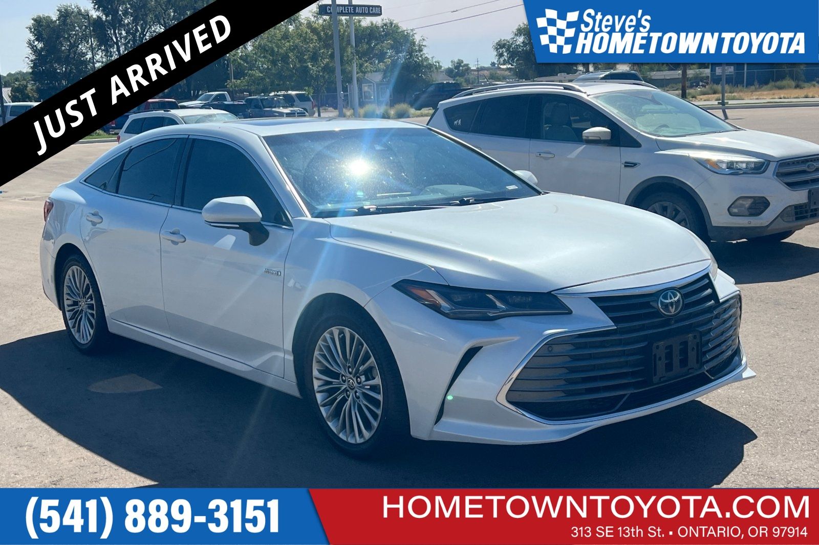 White (Wind Chill Pearl) 2021 Toyota Avalon Hybrid Sedan Front-Wheel Drive Continuously Variable Transmission