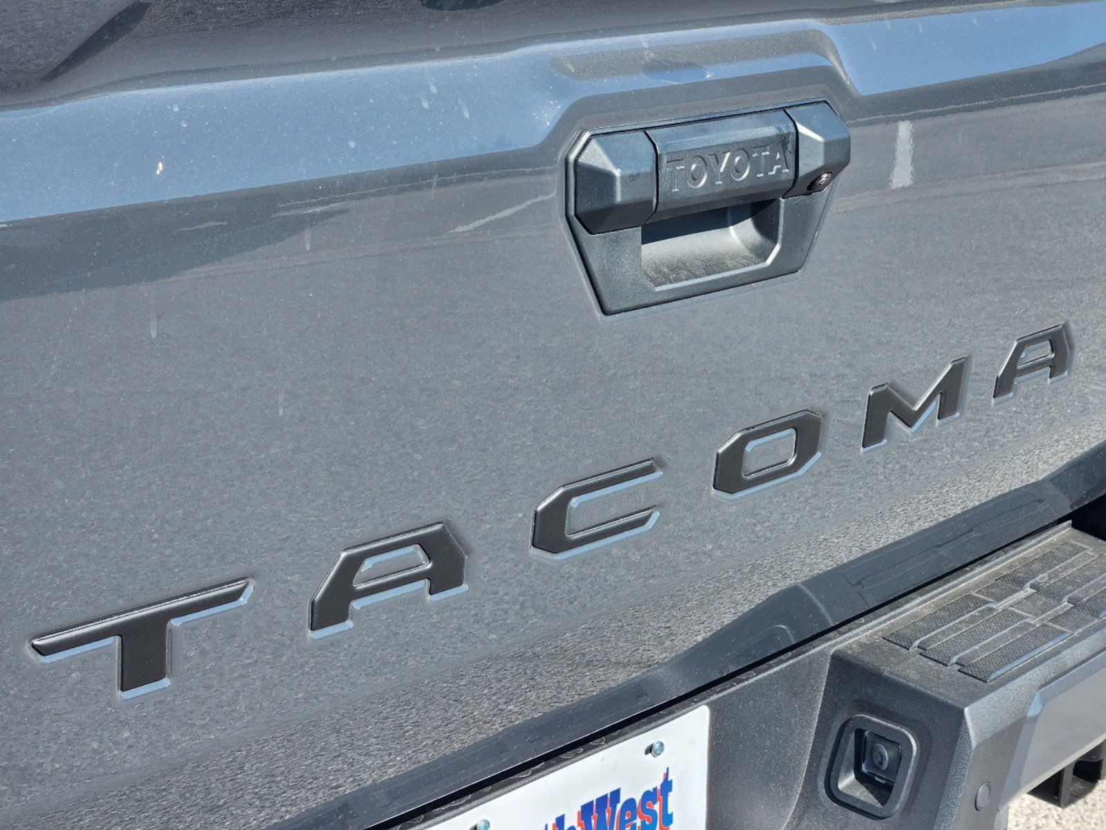 2024 Toyota Tacoma TRD Sport 8