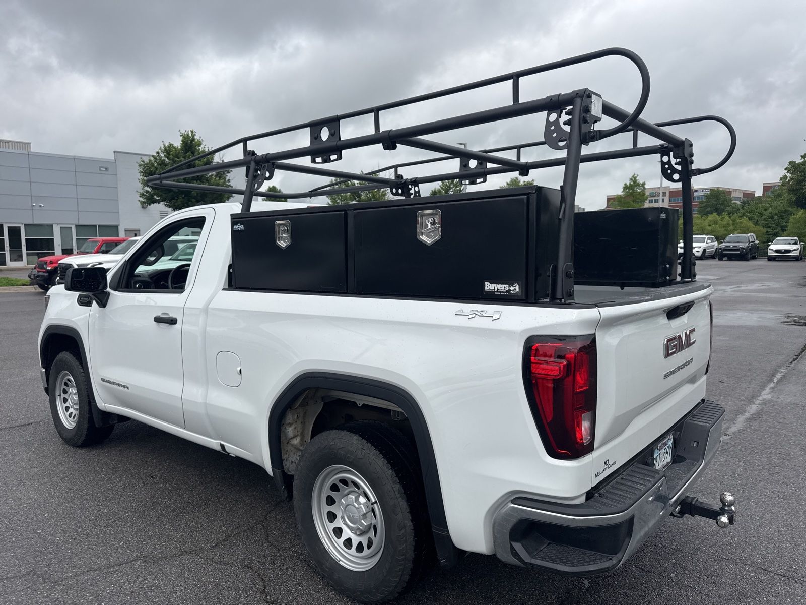 View vehicle photo 6
