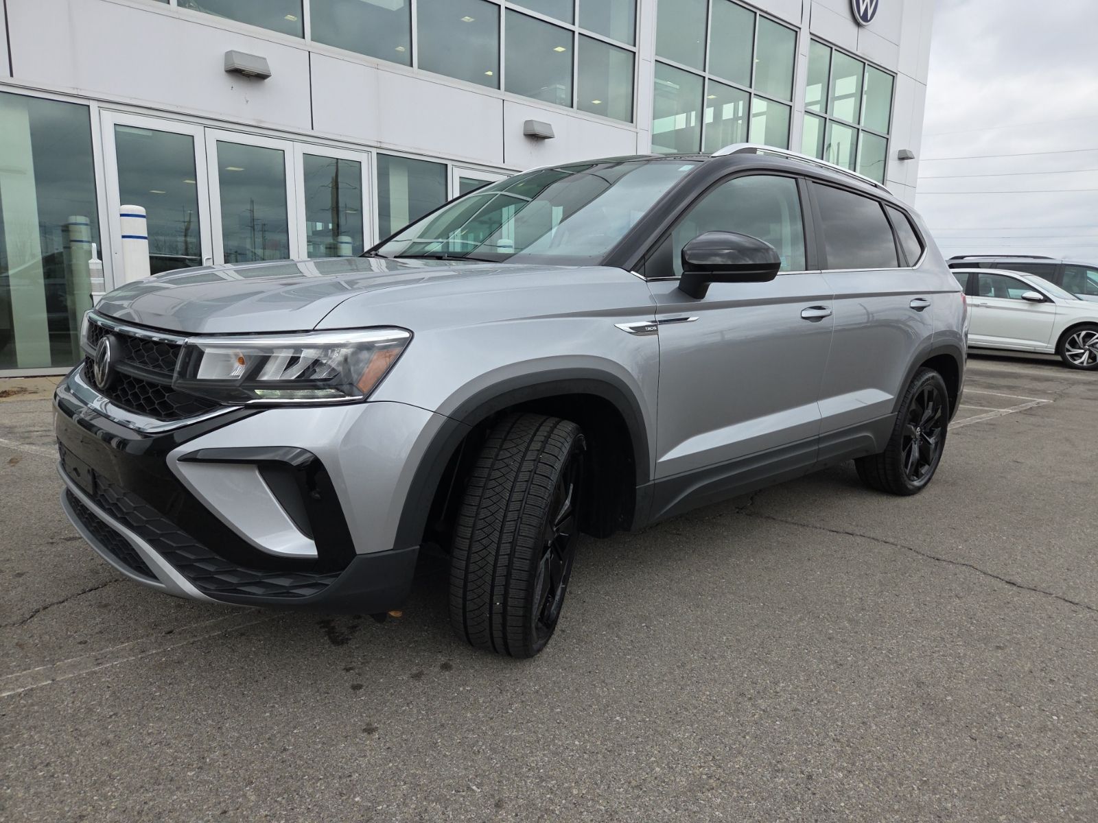 View vehicle photo 7