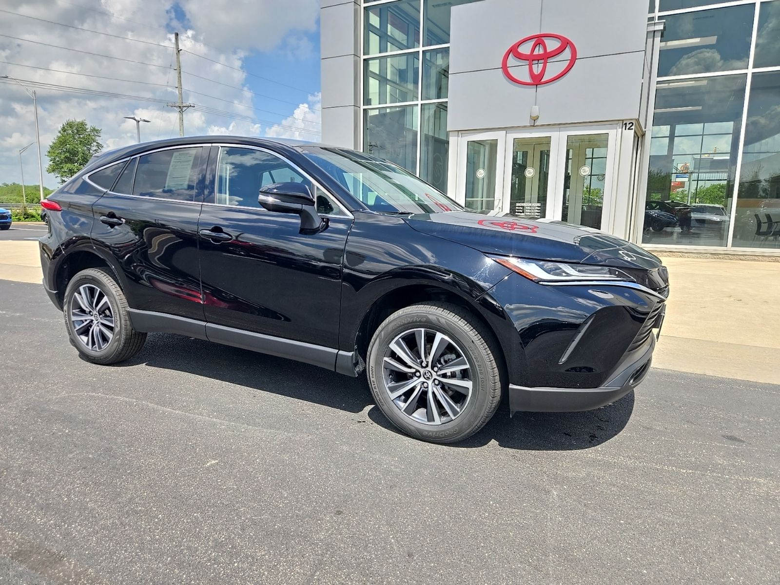 2023 Toyota Venza LE
