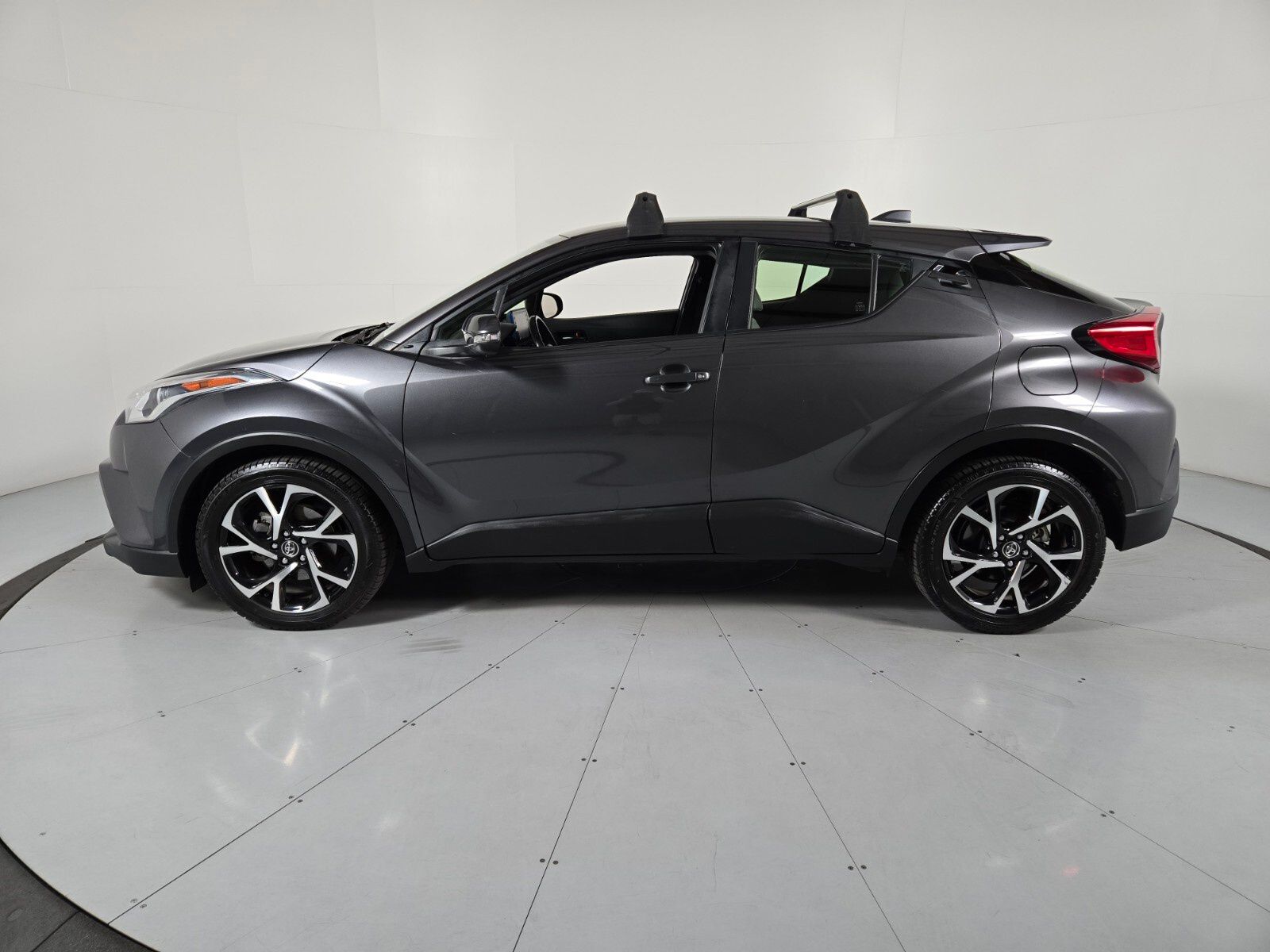 2019 Toyota C-HR  7