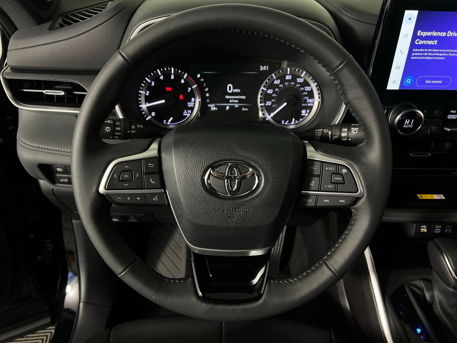 Thumbnail: 2025 Toyota Highlander - 12