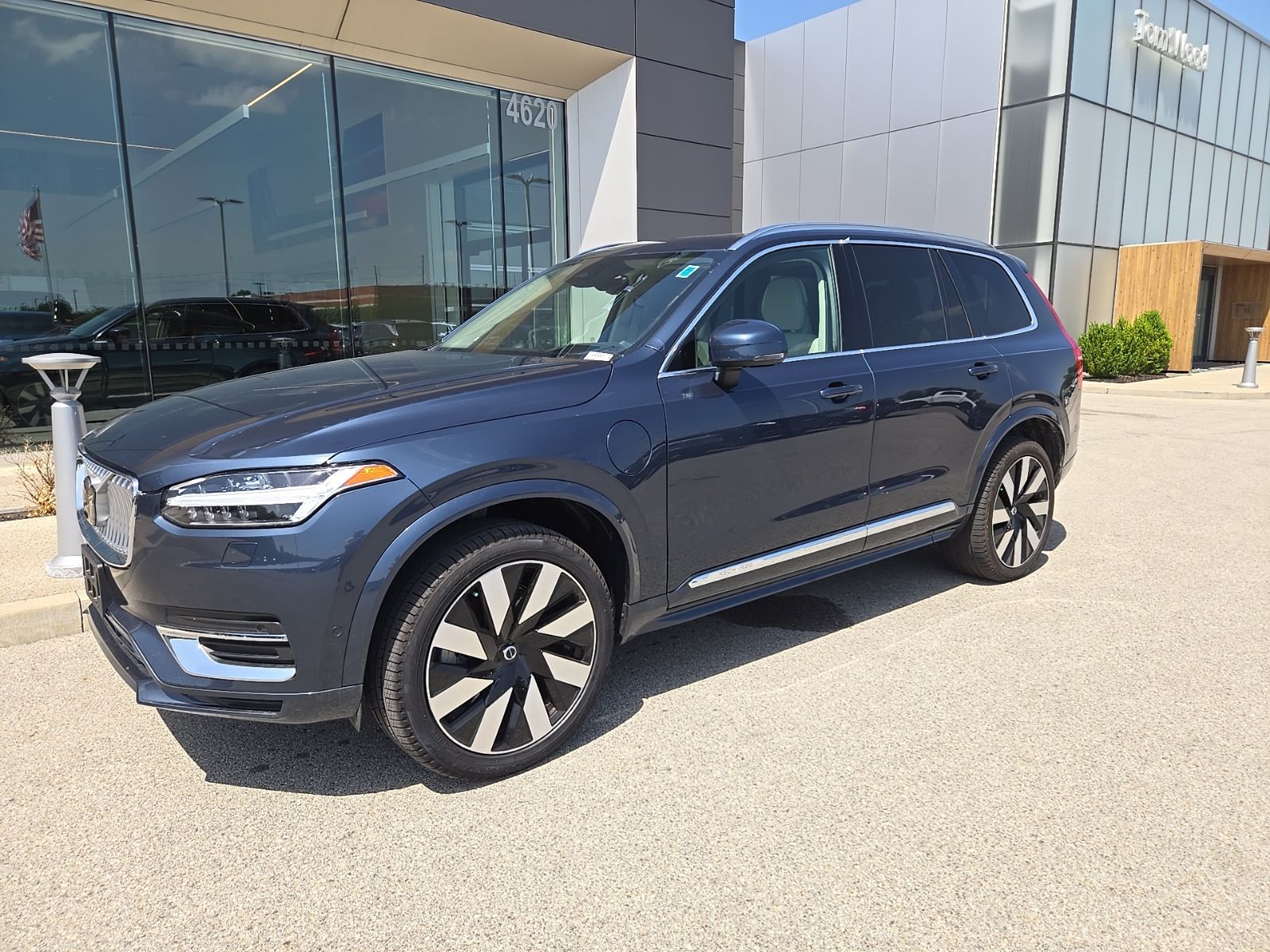 Denim Blue Metallic 2023 Volvo XC90 SUV / Crossover All-Wheel Drive Automatic