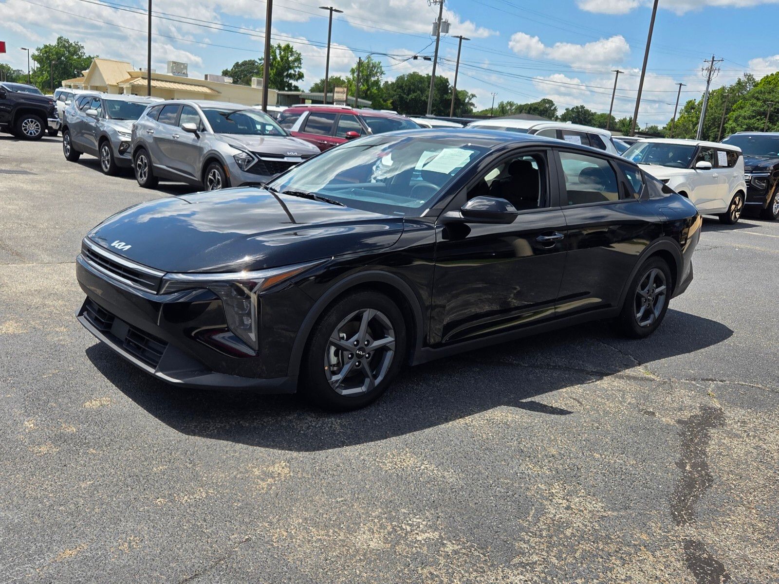 Used 2025 Black Kia LXS image 3