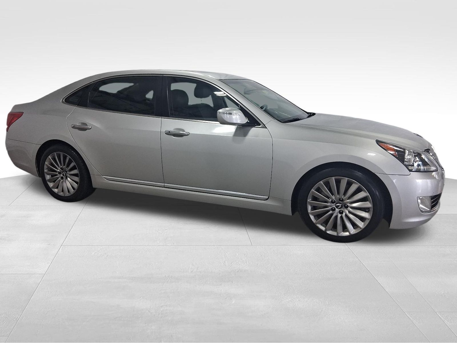 Used Car 2014 Hyundai Equus  Signature For Sale Under $15,000 In Austin, Texas