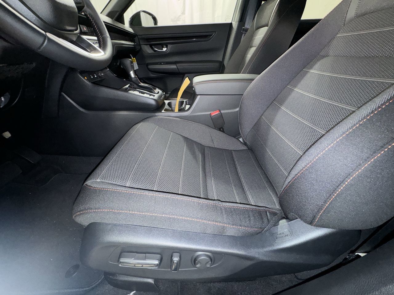 new 2026 Honda CR-V Hybrid car, priced at $39,035