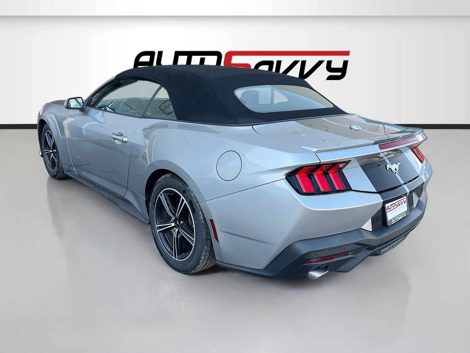 Used 2024 Silver Ford EcoBoost Premium image 5