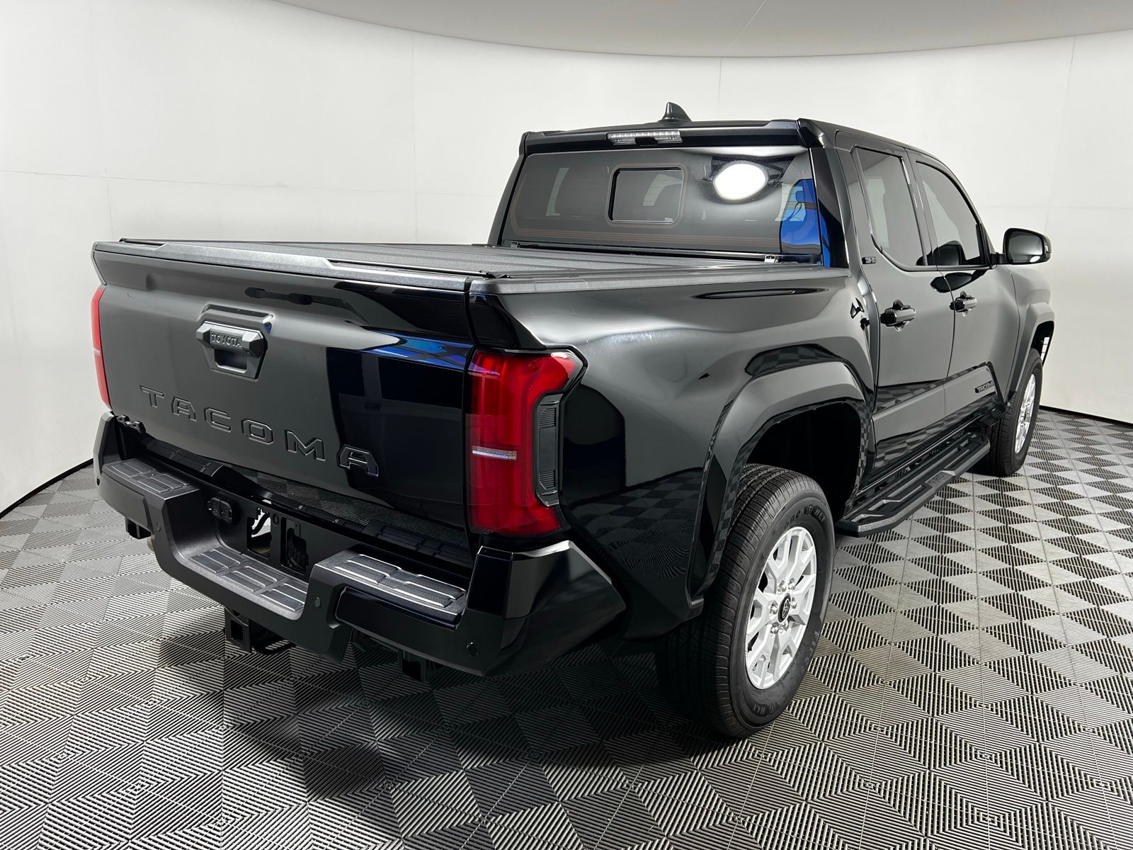 Thumbnail: 2025 Toyota Tacoma - 12