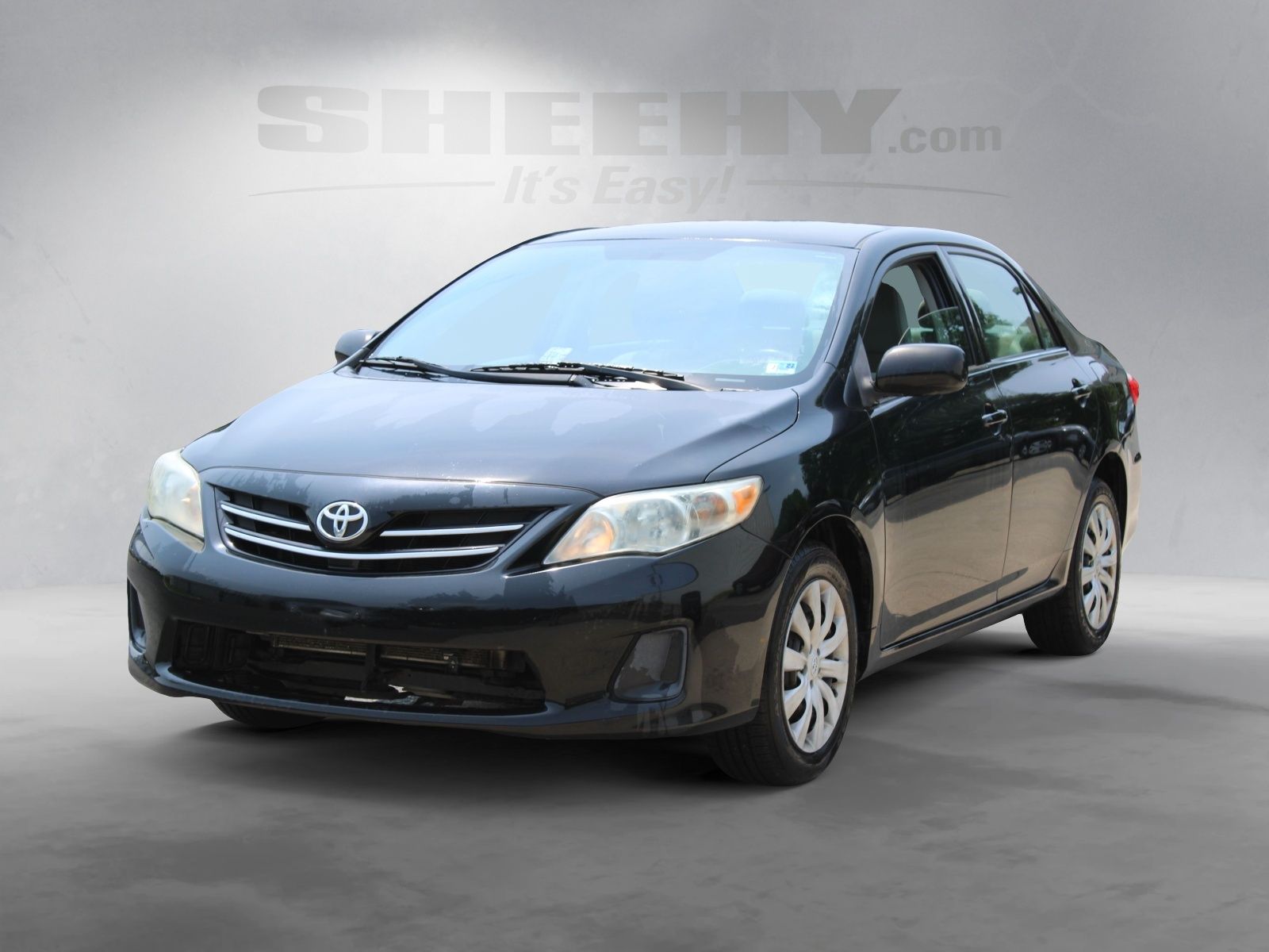Used 2013 Black Toyota LE image 4