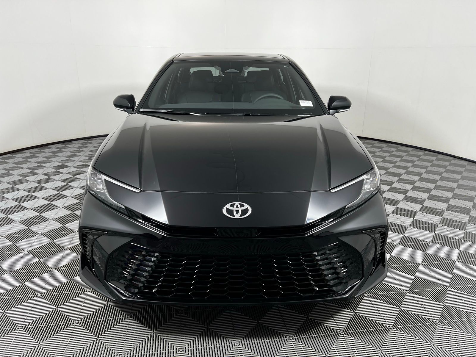 2025 Toyota Camry XSE 2