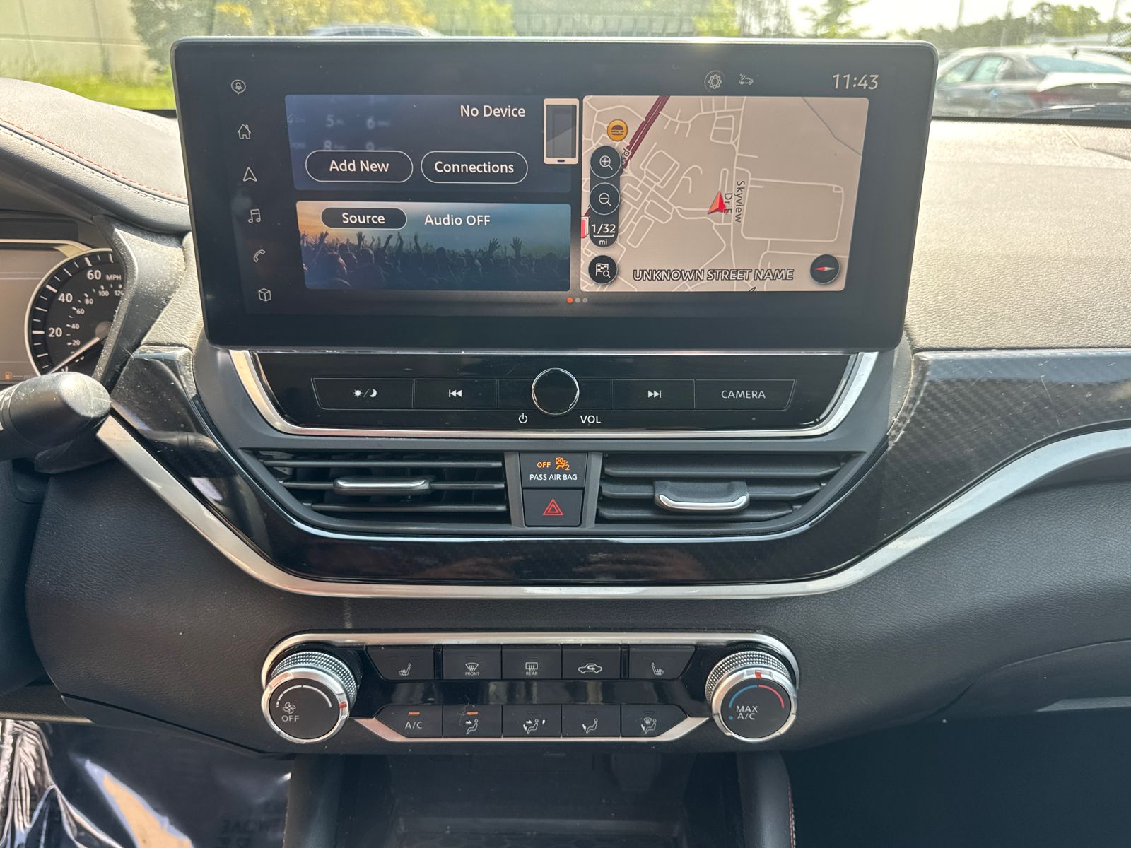 Used 2023 Blue Nissan 2.5 SR image 28