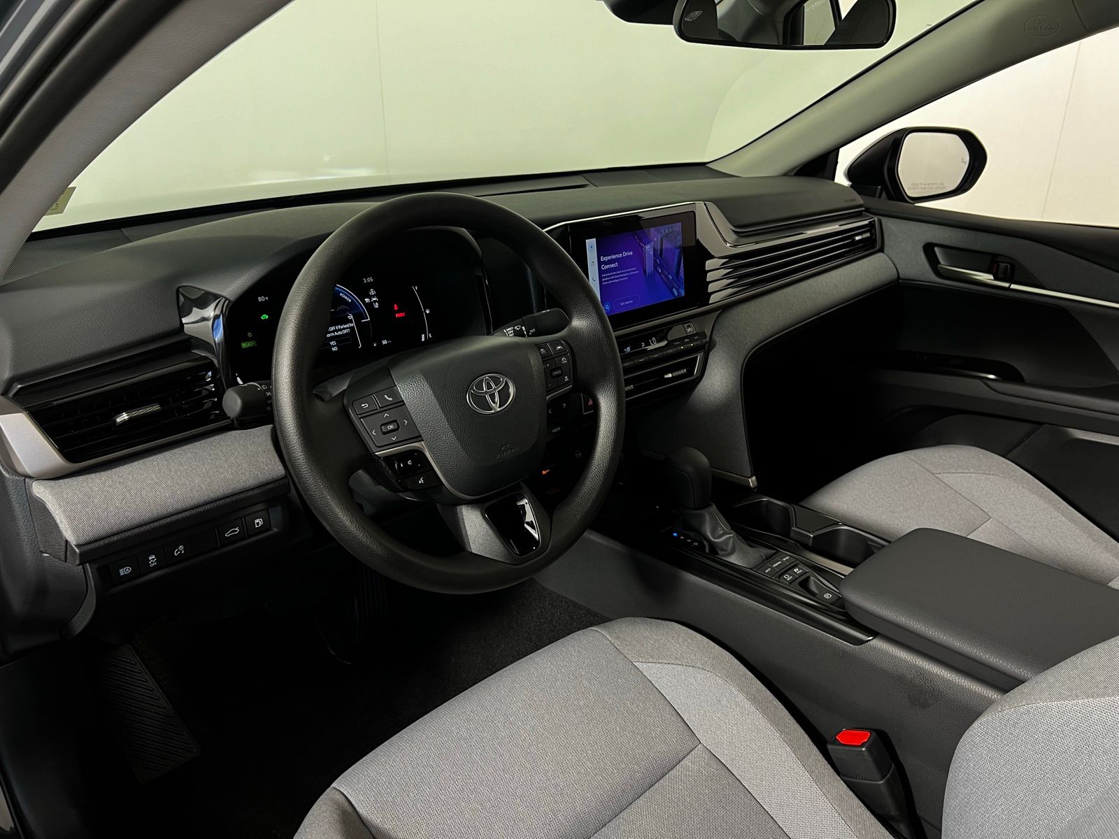 2025 Toyota Camry LE 9