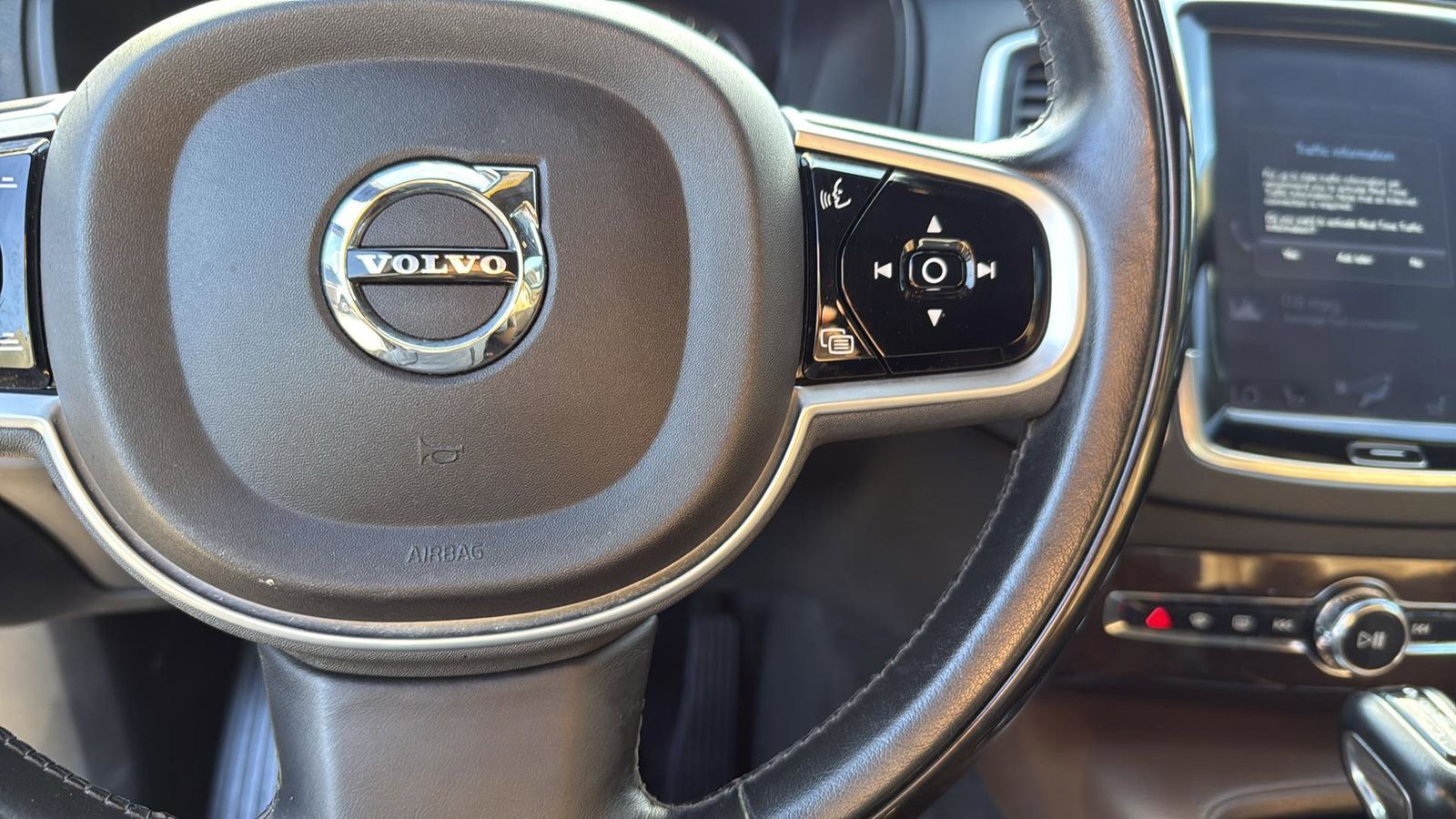 Used Car 2019 Volvo Xc90  T6 Momentum For Sale Under $20,000 In Austin, Texas
