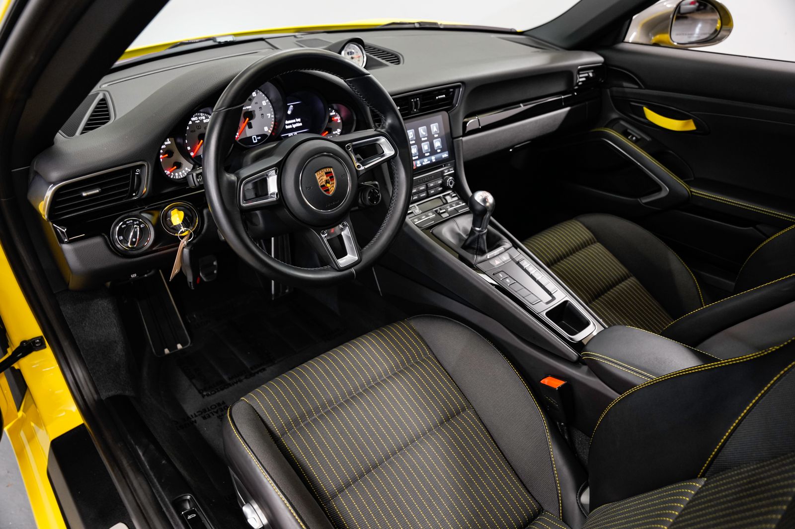 2018 Porsche 911 Carrera T — photo 10